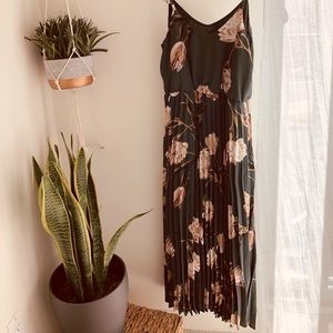 Cute olive green floral dress!